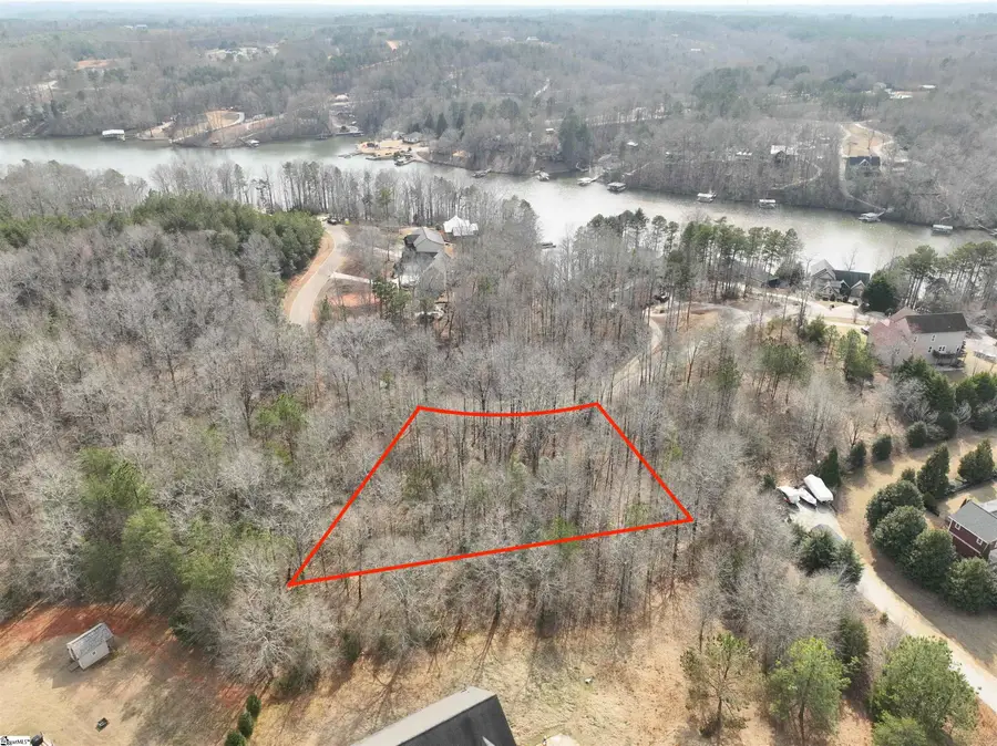 130 W Waters Edge Lane, West Union, SC 29696 - #3