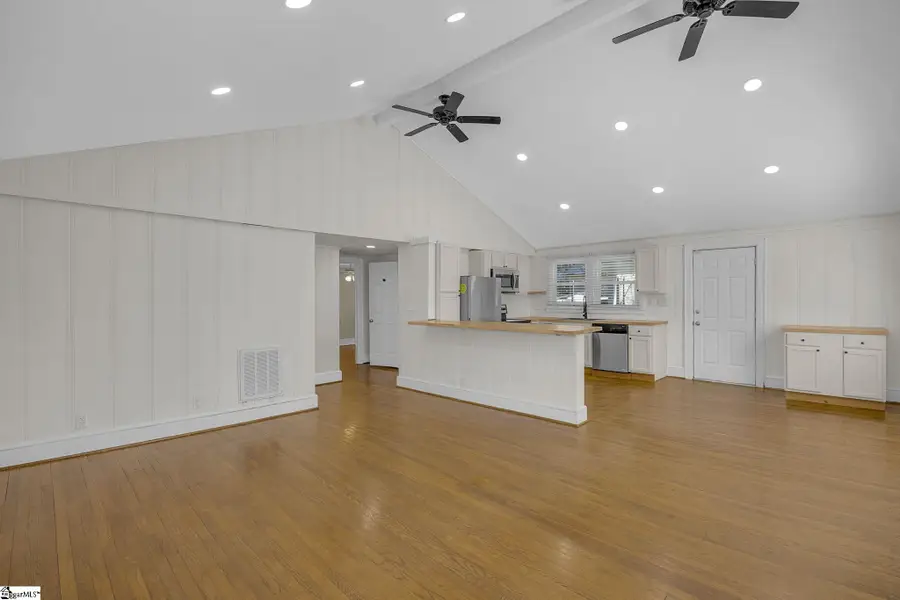 605 S Mountain View Road, Greer, SC 29651 - #3