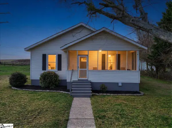 17 1st Street, Inman, SC 29349