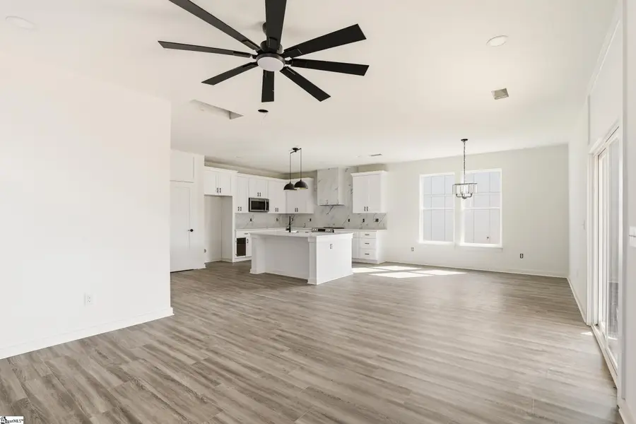 182 Buncombe Street, Woodruff, SC 29388 - #3