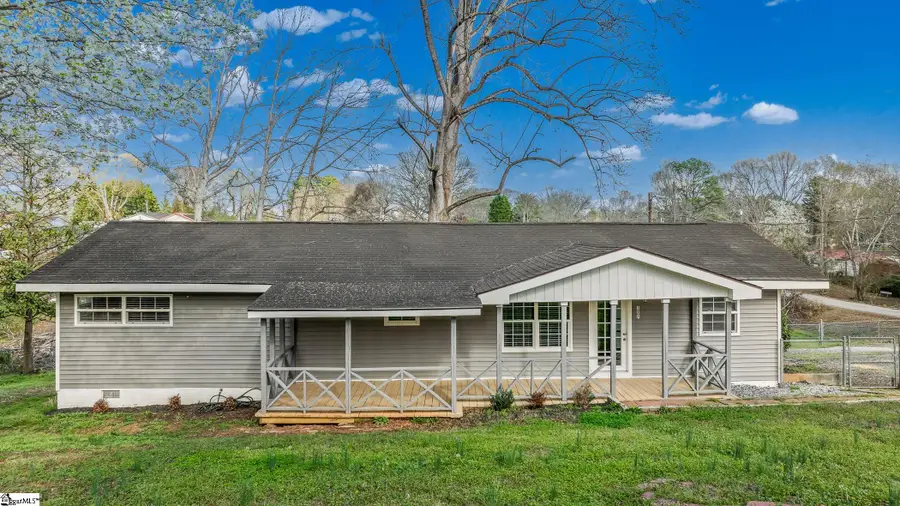 131 Fall Street, Woodruff, SC 29388 - #2