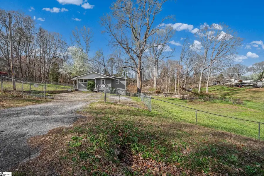 131 Fall Street, Woodruff, SC 29388 - #3