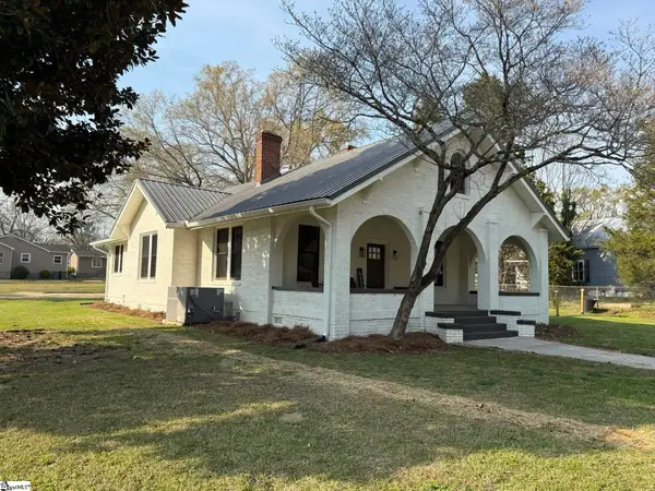 501 N Adair Street, Clinton, SC 29325