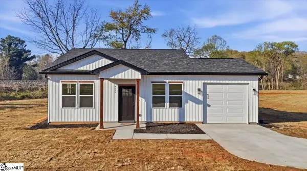 4077 N Blackstock Road, Spartanburg, SC 29301