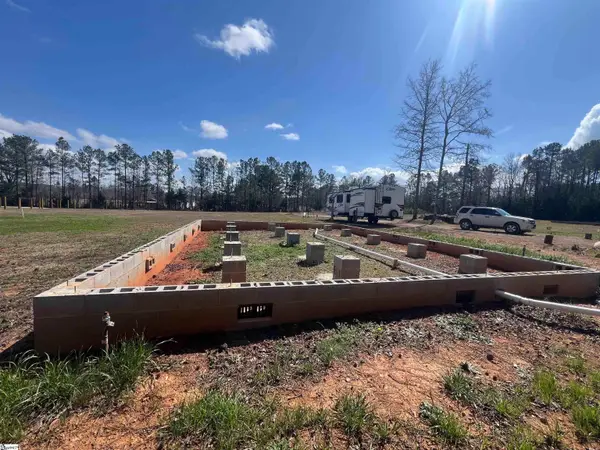 104 Edwards Lane, Cross Hill, SC 29332