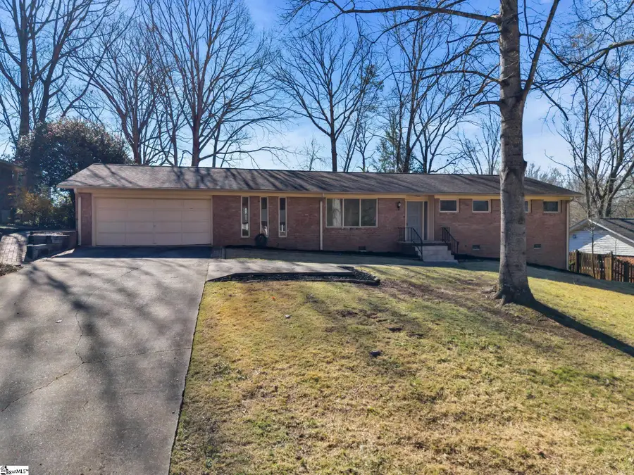 109 Wood Heights Avenue, Taylors, SC 29687 - #3