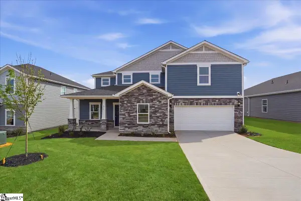 616 Hollybank Street, Fountain Inn, SC 29644