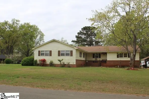 300 Marion Place, Clinton, SC 29325