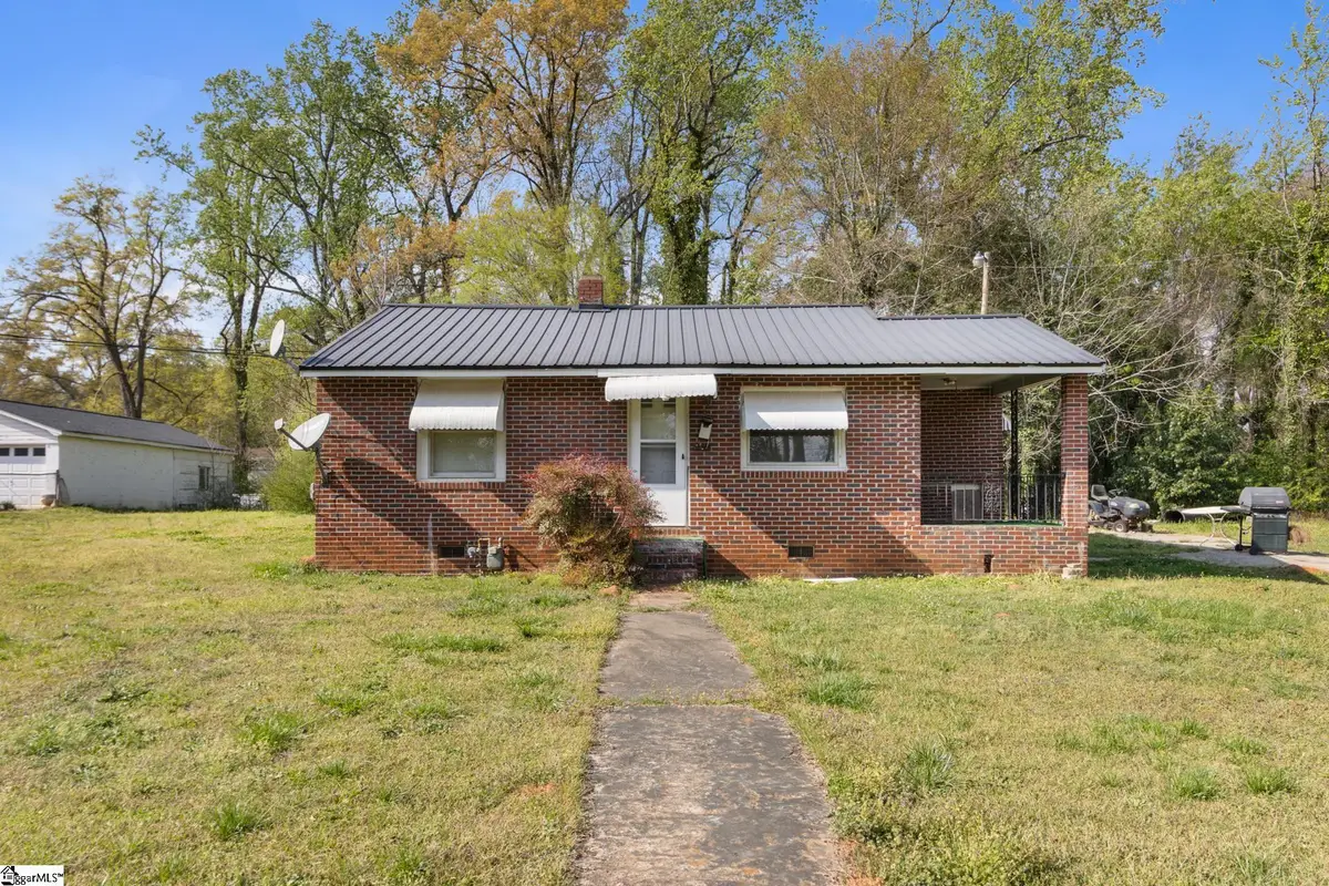 215 Truman Street, Laurens, SC 29360 - #1