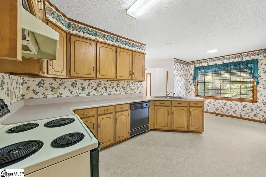 204 Birchwood Drive, Union, SC 29379 - #2