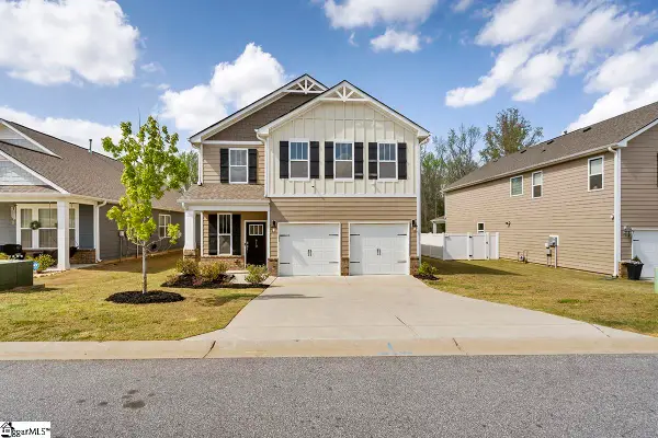 610 Raleighwood Lane, Simpsonville, SC 29681