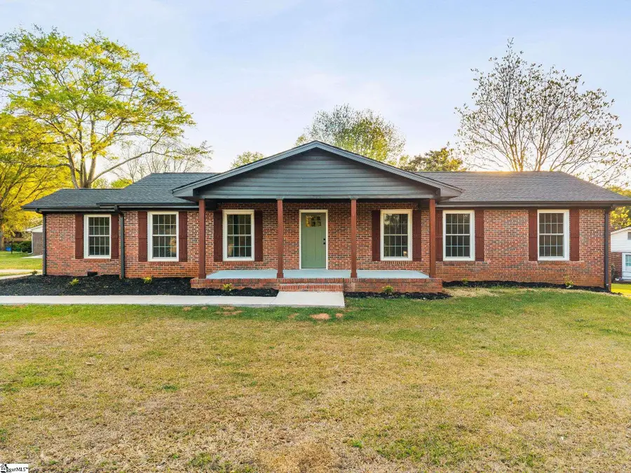 303 Central Avenue, Mauldin, SC 29662 - #2