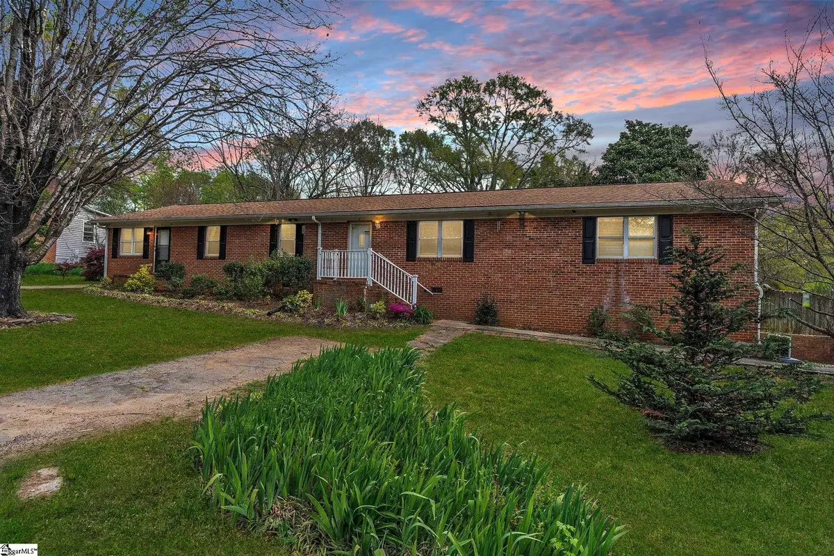 4 Easy Street, Taylors, SC 29687 - #1