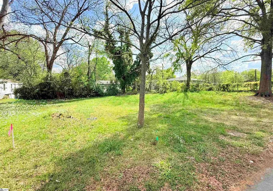 403 W Centennial Street, Clinton, SC 29360 - #2