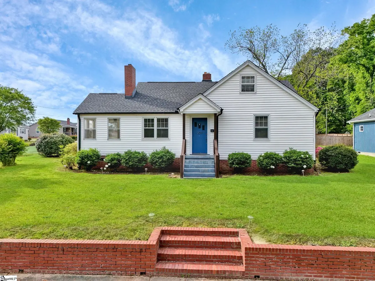 201 Pine Street, Clinton, SC 29325 - #1