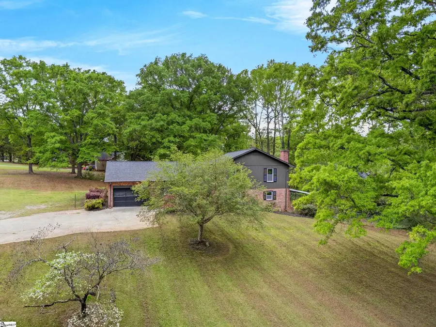 210 Edgewood Circle, Woodruff, SC 29388 - #2