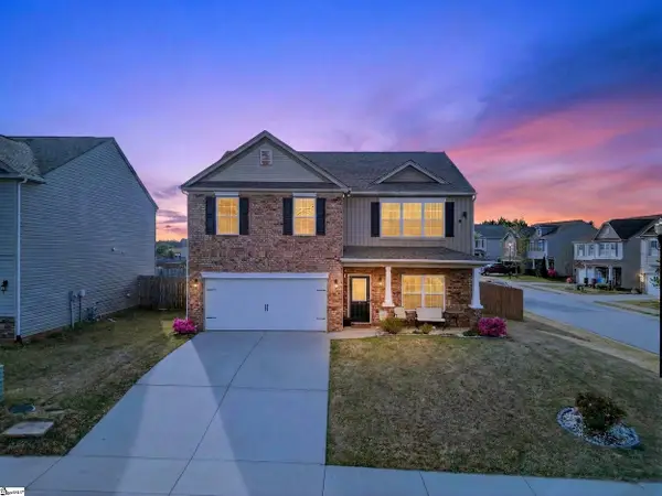 2 Spyglen Way, Greer, SC 29651