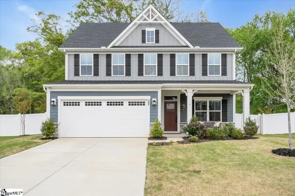 32 Mohegan Way, Greenville, SC 29607