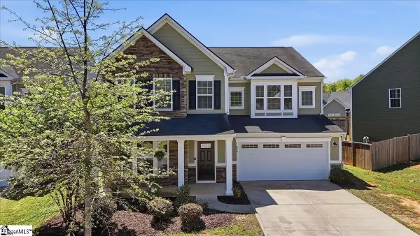 220 Water Run Lane, Simpsonville, SC 29681