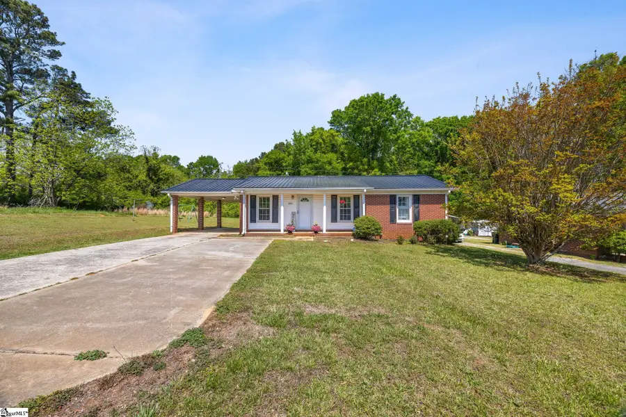 309 E Hampton Avenue, Honea Path, SC 29654 - #2
