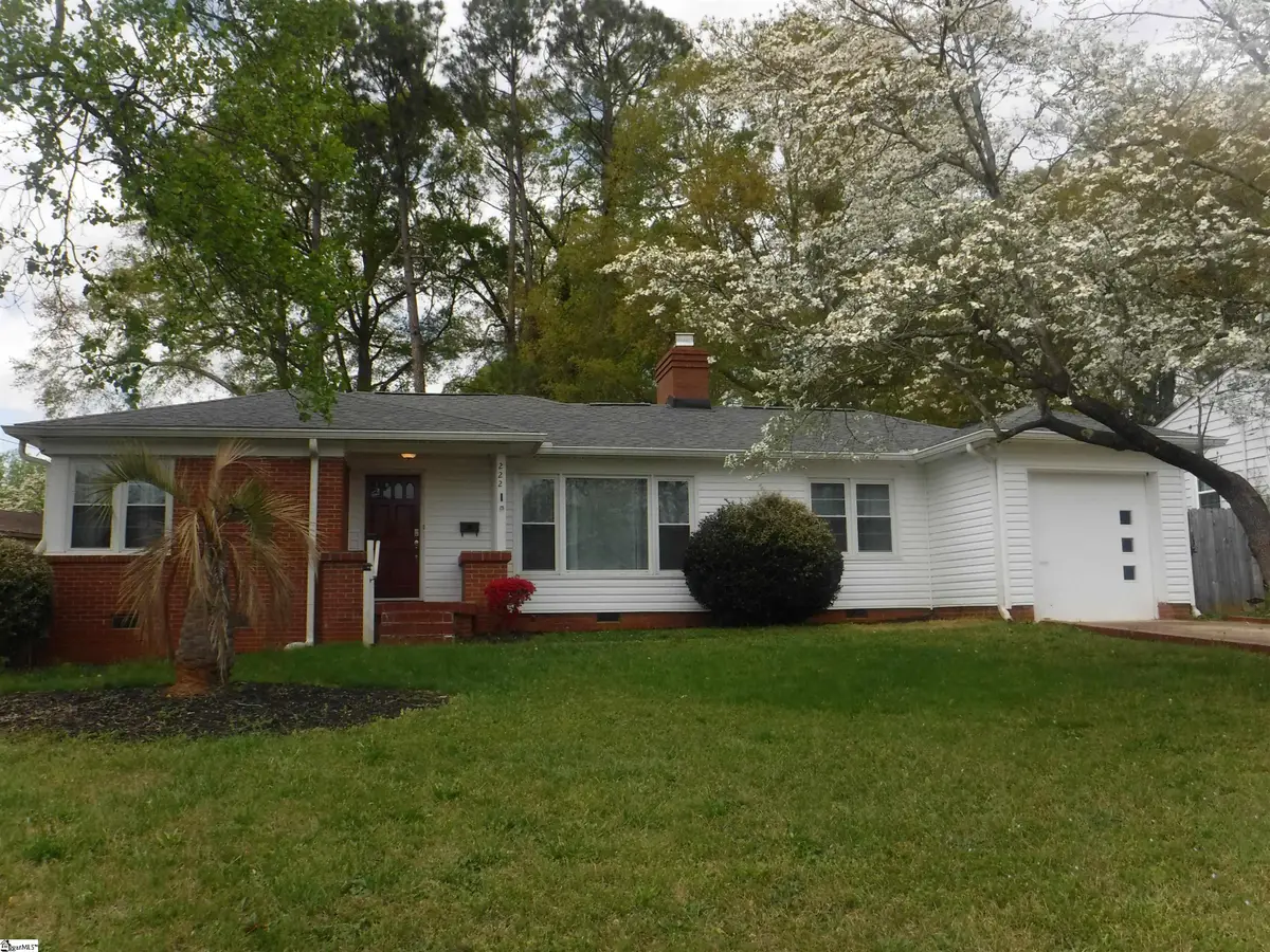 222 Woodview Avenue, Spartanburg, SC 29306 - #1