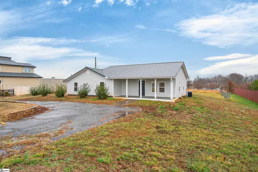 583 Berry Road, Boiling Springs, SC 29316 - #2