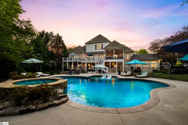 5 Norman Place, Greenville, SC 29615