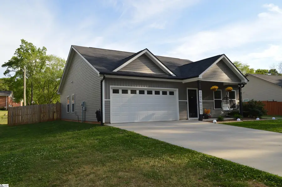 126 Woodshire Drive, Boiling Springs, SC 29316 - #2