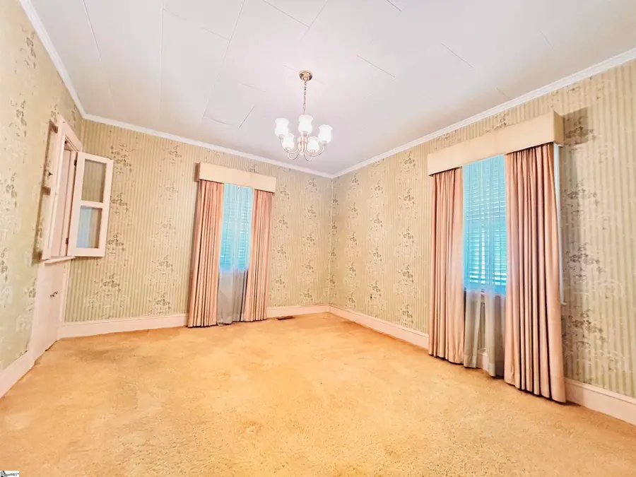 116 W Centennial Street, Clinton, SC 29325 - #2