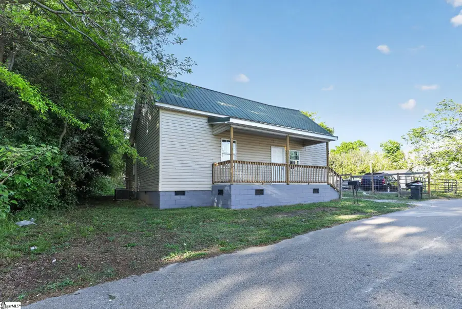 109 Washington Avenue, Gaffney, SC 29340 - #3