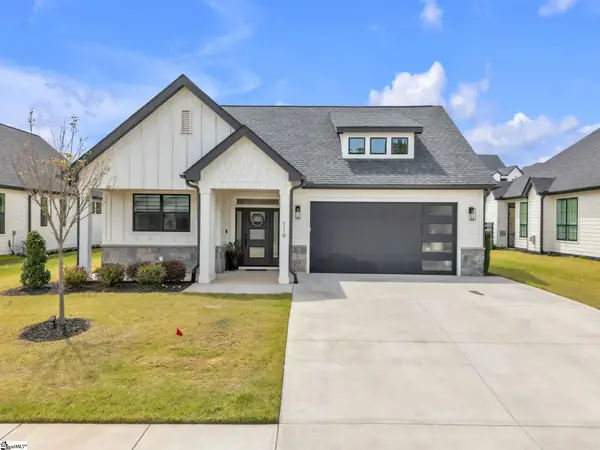 119 Winding Rock Road, Simpsonville, SC 29680-2486