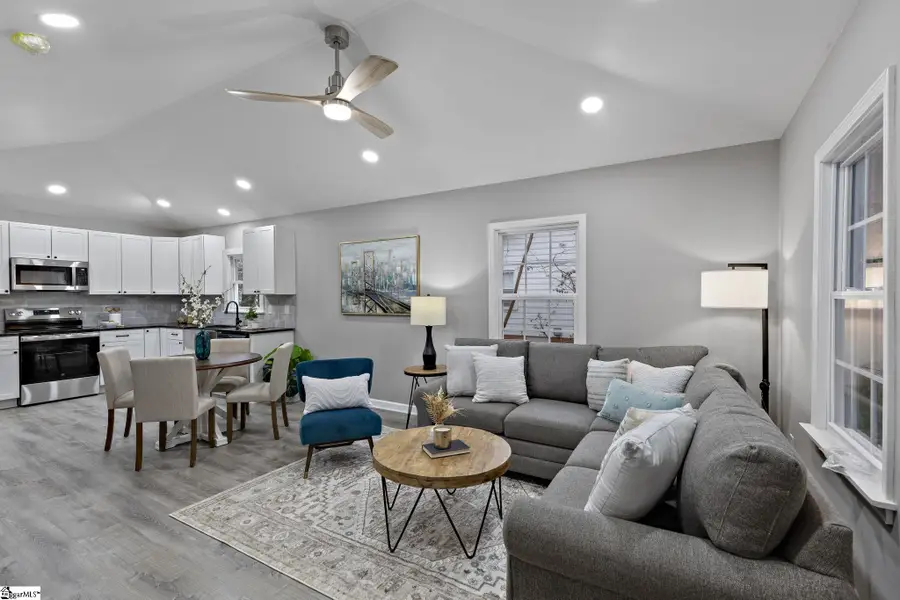 9 Brooks Avenue, Greenville, SC 29617 - #2