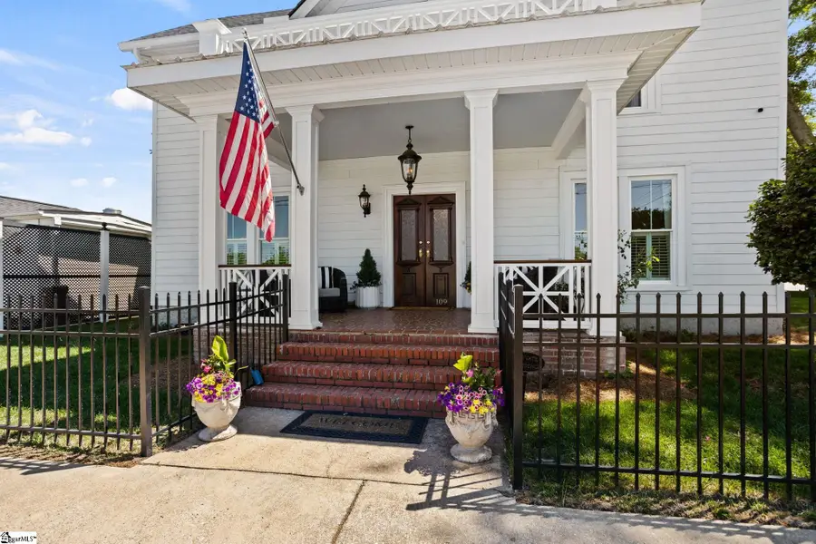 109 W Curtis Street, Simpsonville, SC 29681 - #3