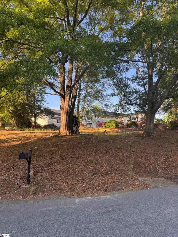 131 Shallowford Road, Greenville, SC 29607
