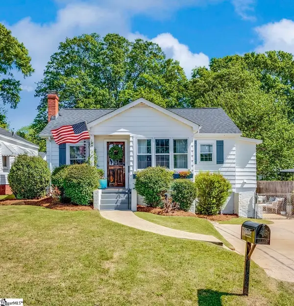 25 Cumberland Avenue, Greenville, SC 29607