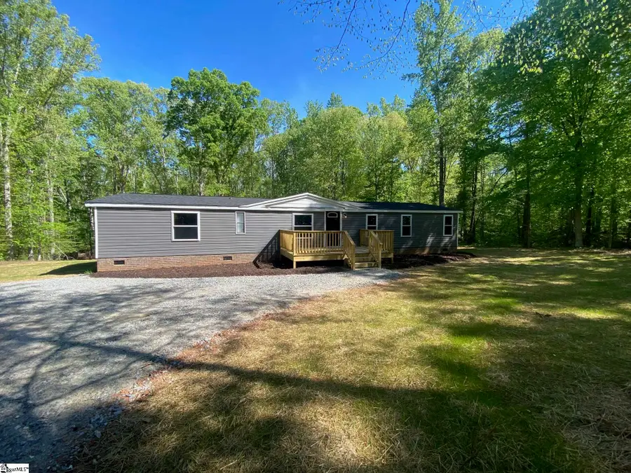 560 Carousel Road, Gray Court, SC 29645 - #2