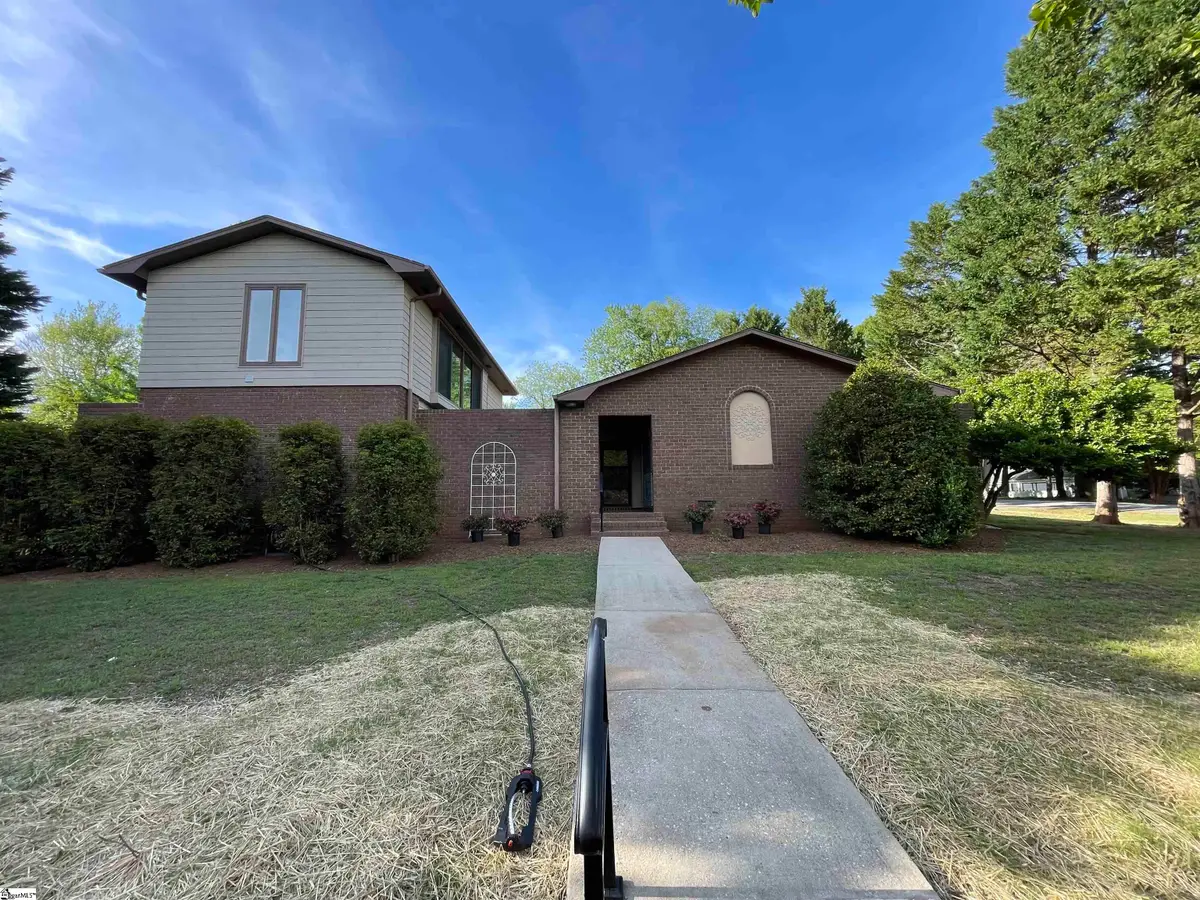 17 Runnymede Road, Greenville, SC 29615 - #1