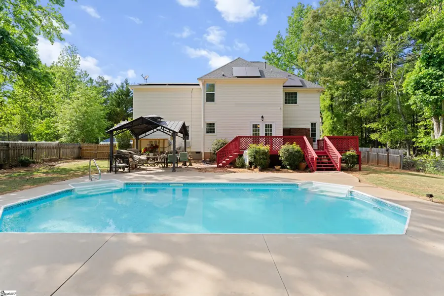 204 Bermuda Drive, Greenwood, SC 29649 - #2