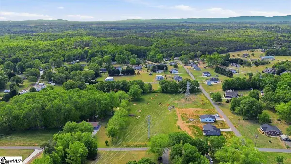 220 Wedgewood Road, Inman, SC 29349