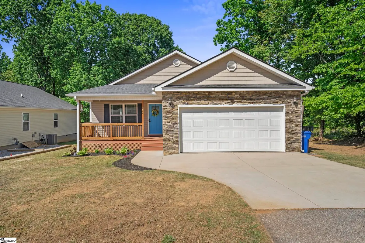 211 Pennwood Lane, Greenville, SC 29609 - #1