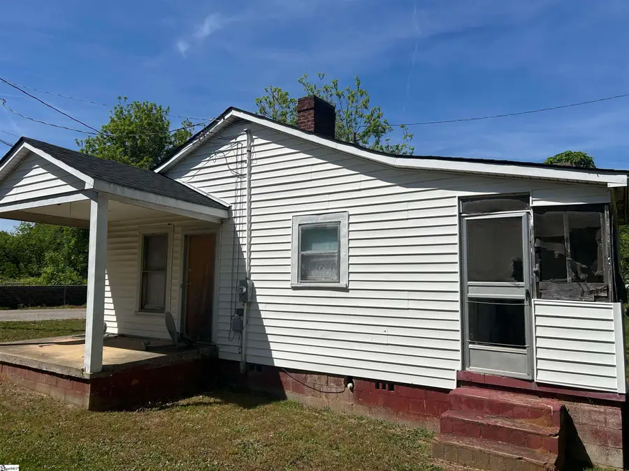 413 Duckett Street, Laurens, SC 29360 - #3