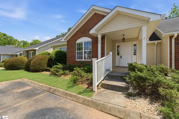 109 Woodglen Drive, Simpsonville, SC 29681