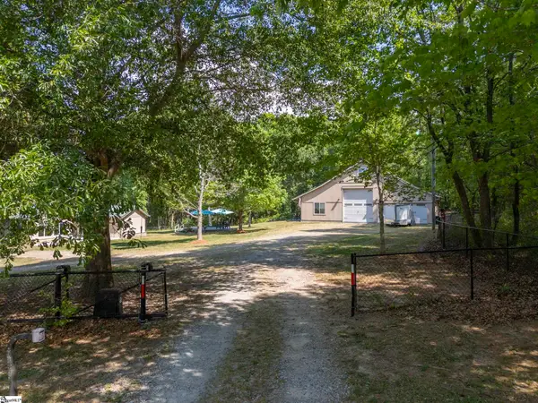 183-185 Rubin Thorne Road, Campobello, SC 29322-9654