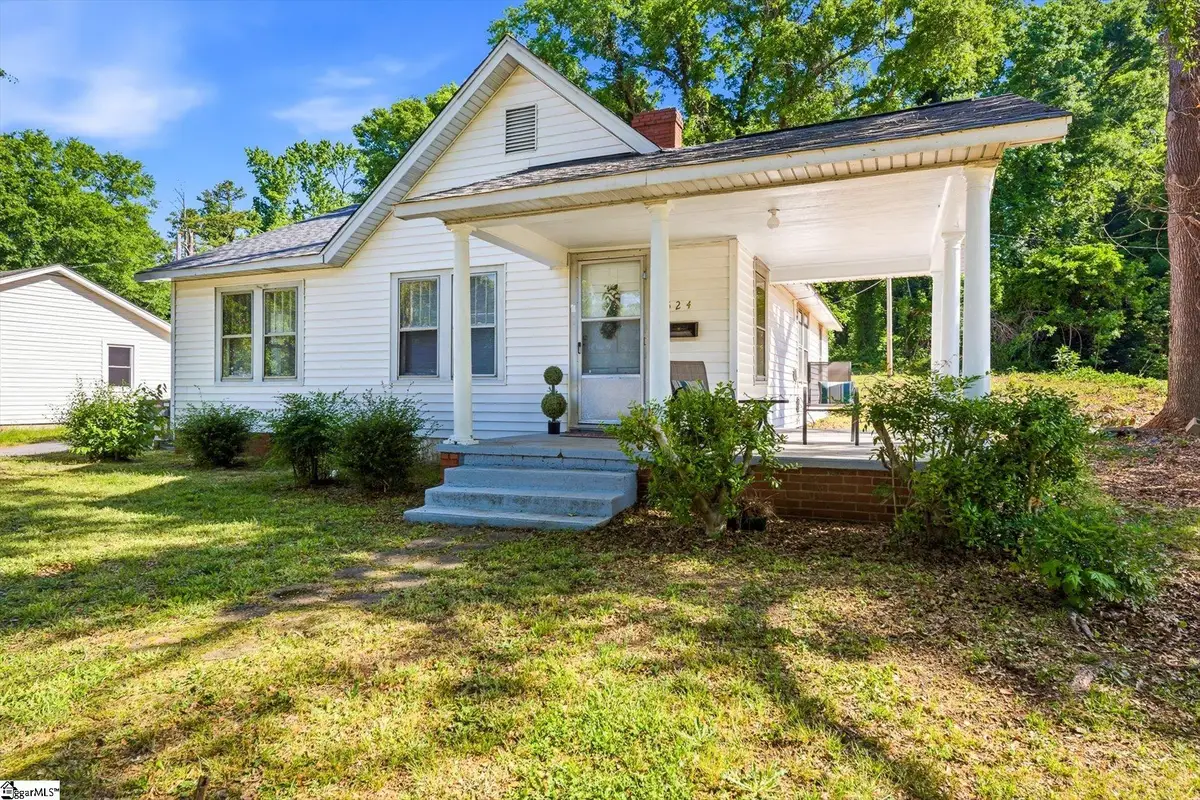 524 Church Street, Laurens, SC 29360 - #1