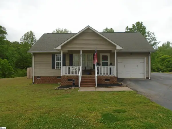 501 Caldwell Street, Campobello, SC 29322