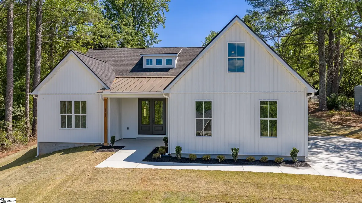 323 Wall Street, Campobello, SC 29322 - #1