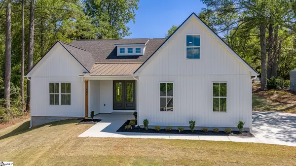 323 Wall Street, Campobello, SC 29322