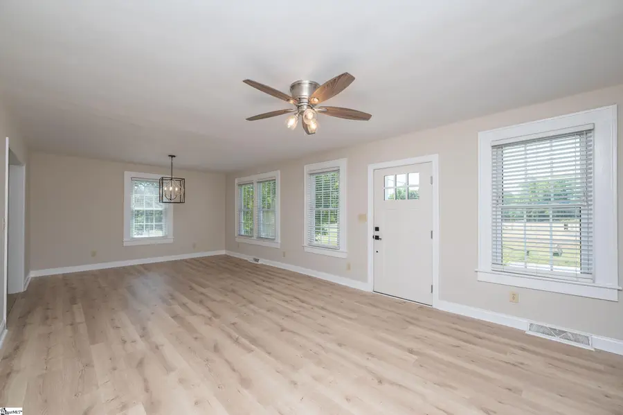 117 Taylors Road, Taylors, SC 29687 - #3