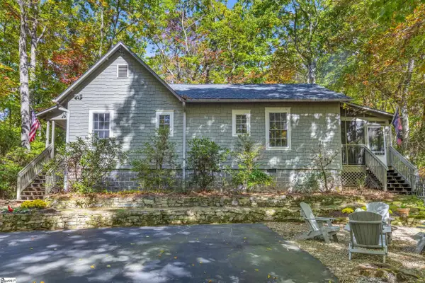 512 Cliff Ridge Drive, Cleveland, SC 29635