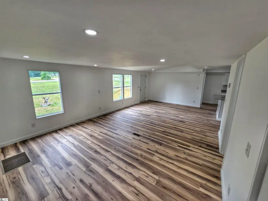 217 Angells Drive, Woodruff, SC 29388 - #2